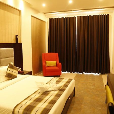 Silver Estate Resort Tikamgarh Bagian luar foto