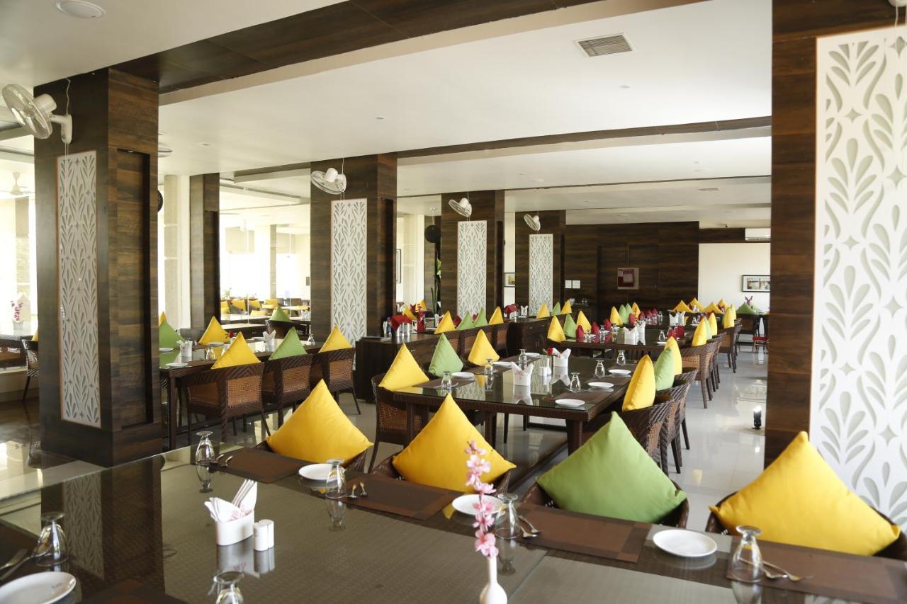 Silver Estate Resort Tikamgarh Bagian luar foto